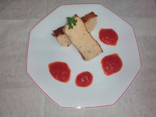 pastel gambas bacalao salsa pimientos rojos