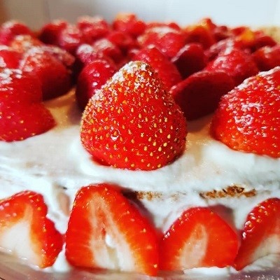 tarta de fresas con nata